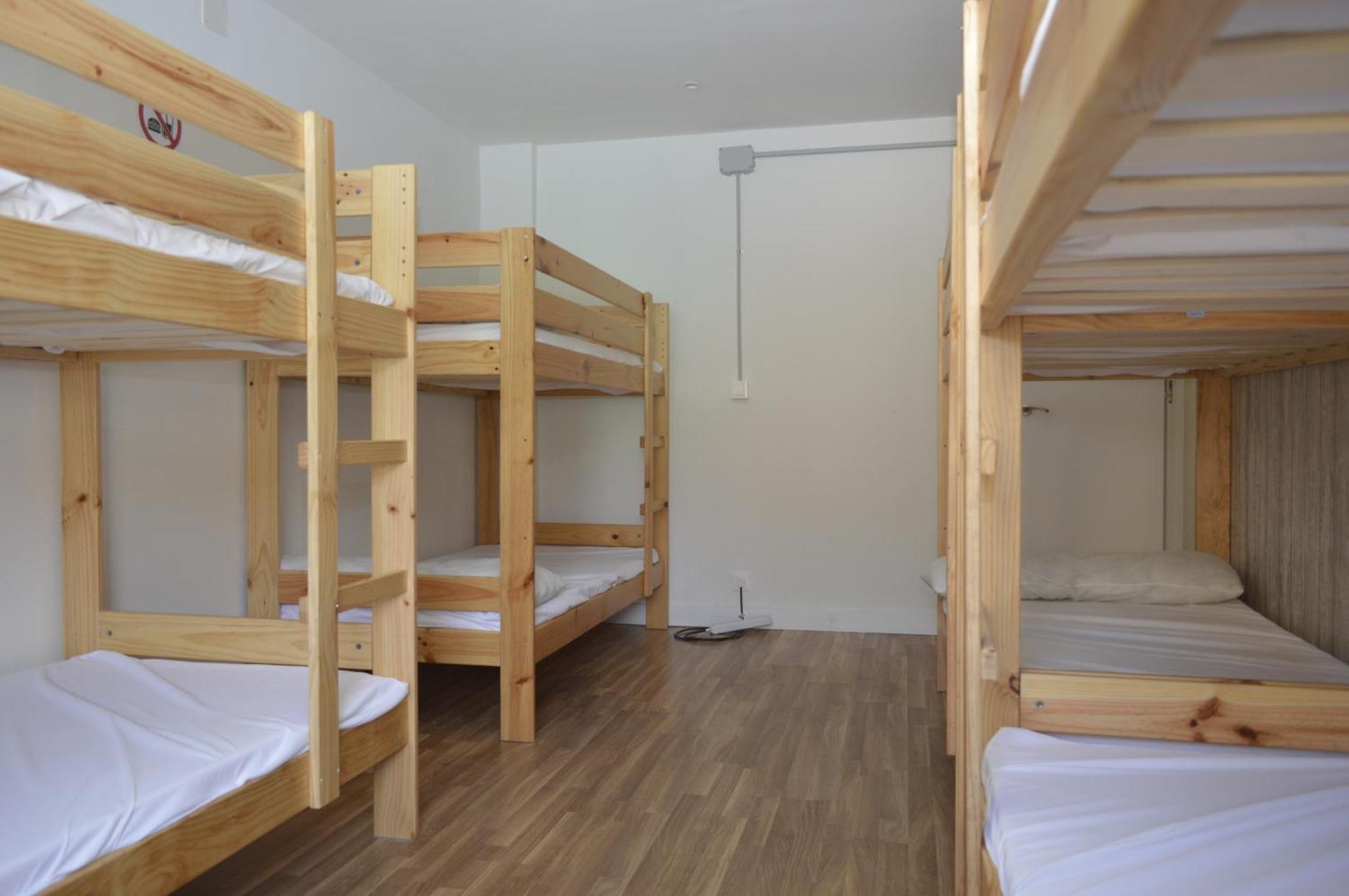 Albergue Gares Puente la Reina 外观 照片